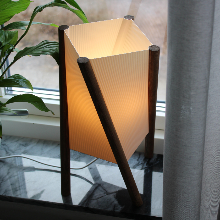 Lutande lampa bild 3